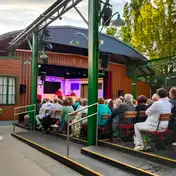 Spielst&auml;tte: Tschauner B&uuml;hne