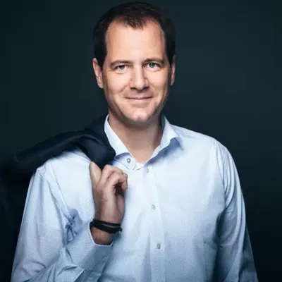 Stefan Haider Casanova 1280x500